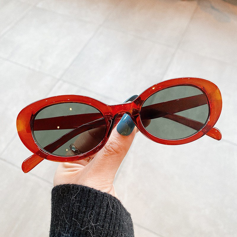Occhiali da Sole Ovali Vintage - Designer Sunglasses recensione e prezzo
